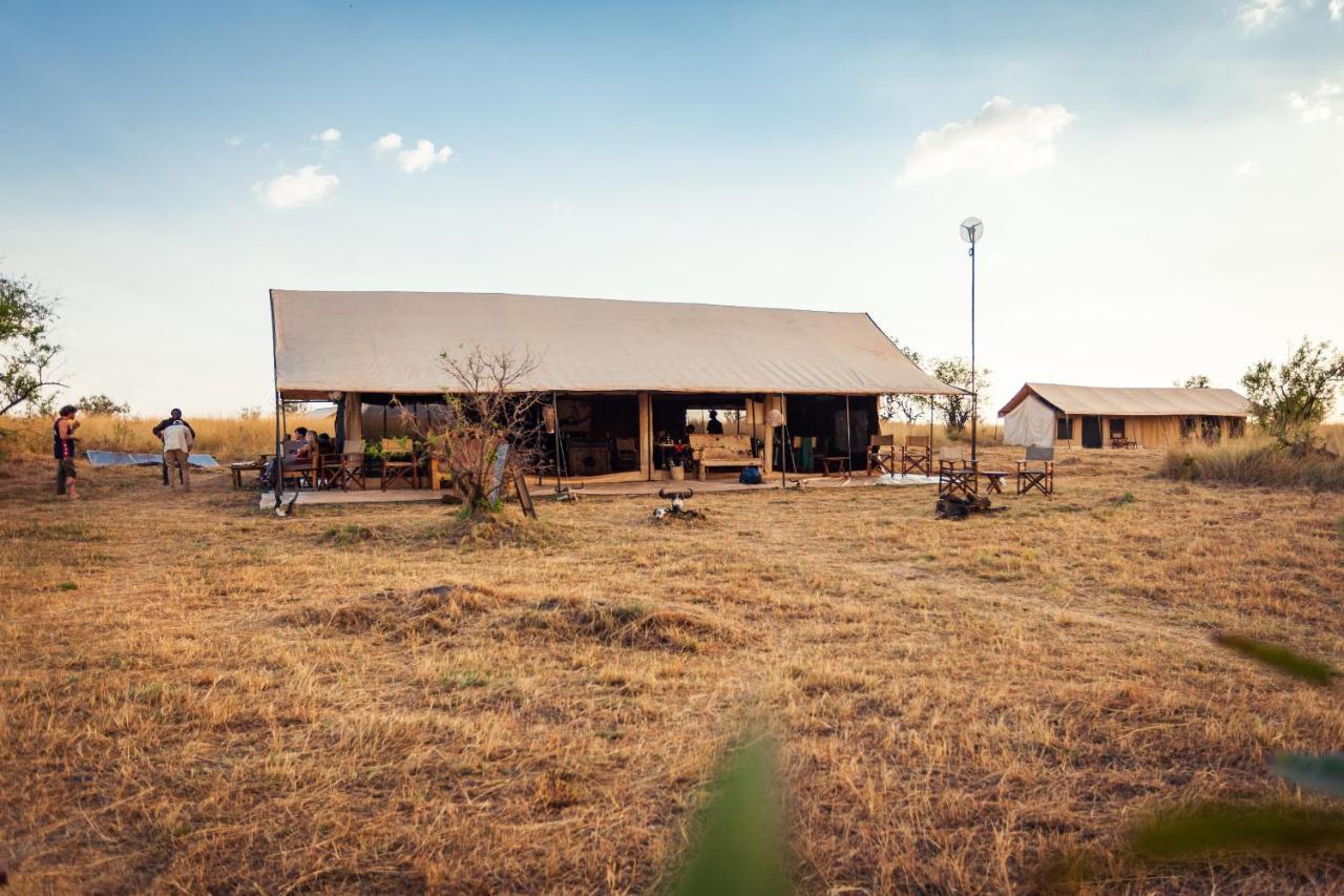 Gnu Mara River Camp Serengeti Luaran gambar
